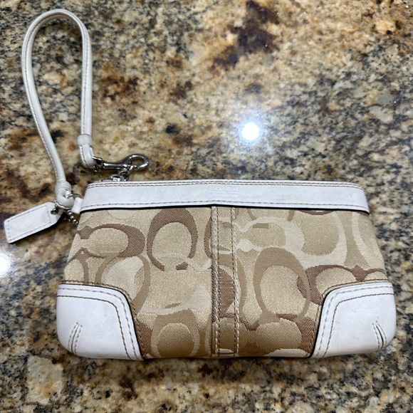 Coach Wristlet - Picture 3 of 11